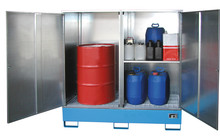 Lagerung von max. 4 Fässern à 200 Liter oder max. 1 Container (IBC) à 1000 Liter, auch mit 60-l-Fässern und Kleingebinden kombinierbar